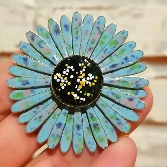 COPY - Flower Brooch / Pin Vintage - Picture 2 of 5